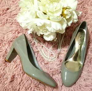 LAUREN RALPH LAUREN Gray Patent Leather Heels